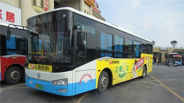 公交車(chē)身及車(chē)內(nèi)廣告火爆招租，滿(mǎn)城跑的廣告靜待與您攜手共贏